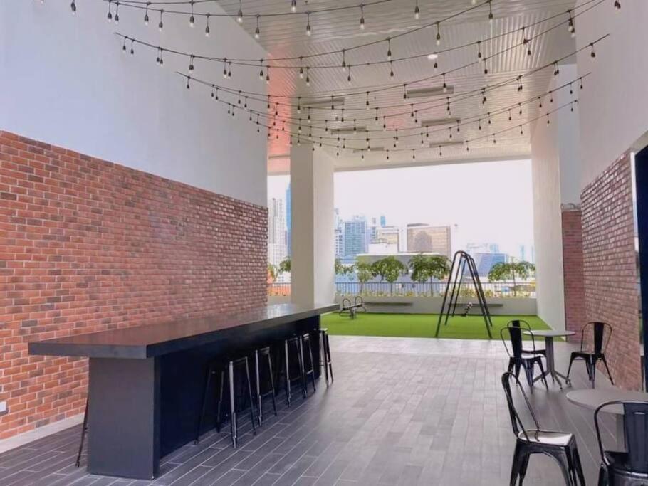 Spacious Connecting 4px, Chambers Kl, Walking Distance To Lrt, Mrt, Sunway Putra Mall & Pwtc Kuala Lumpur