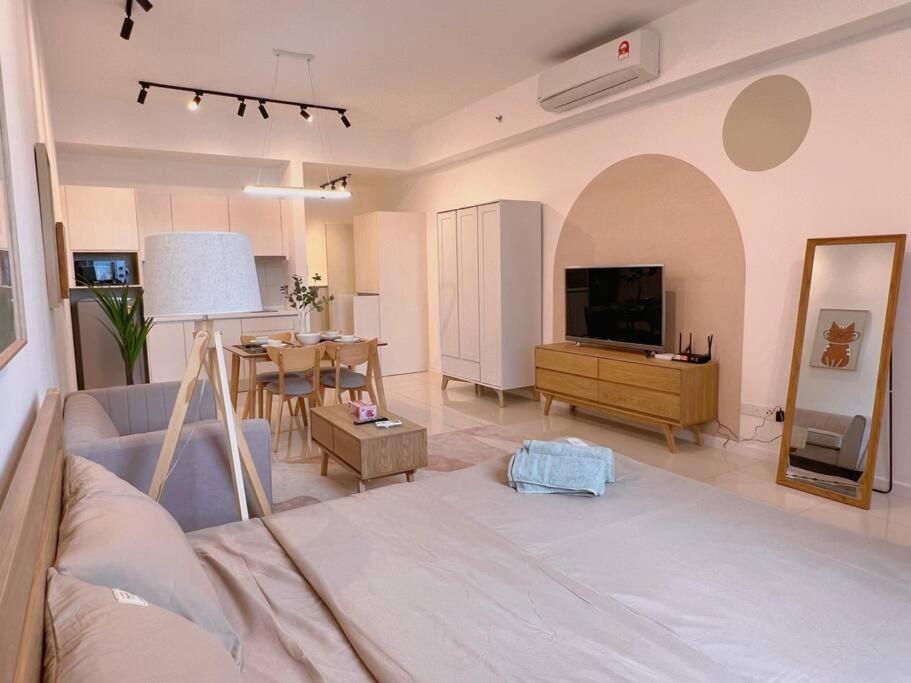 Spacious Connecting 4px, Chambers Kl, Walking Distance To Lrt, Mrt, Sunway Putra Mall & Pwtc