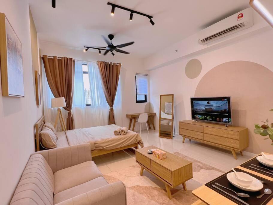 Spacious Connecting 4px, Chambers Kl, Walking Distance To Lrt, Mrt, Sunway Putra Mall & Pwtc Pangsapuri