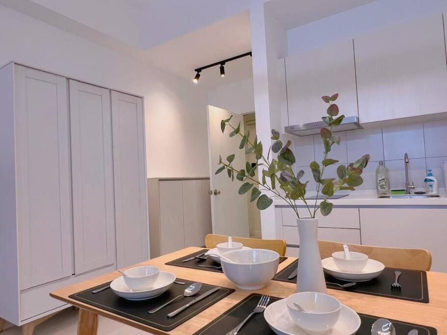 Spacious Connecting 4px, Chambers Kl, Walking Distance To Lrt, Mrt, Sunway Putra Mall & Pwtc